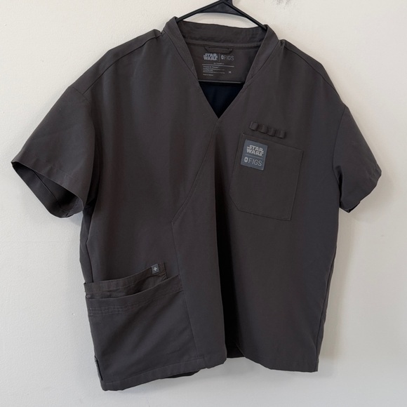 FIGS Ahsoka Wrap Scrub Top Limited Edition Star Wars Collection Size Medium - Picture 6 of 12